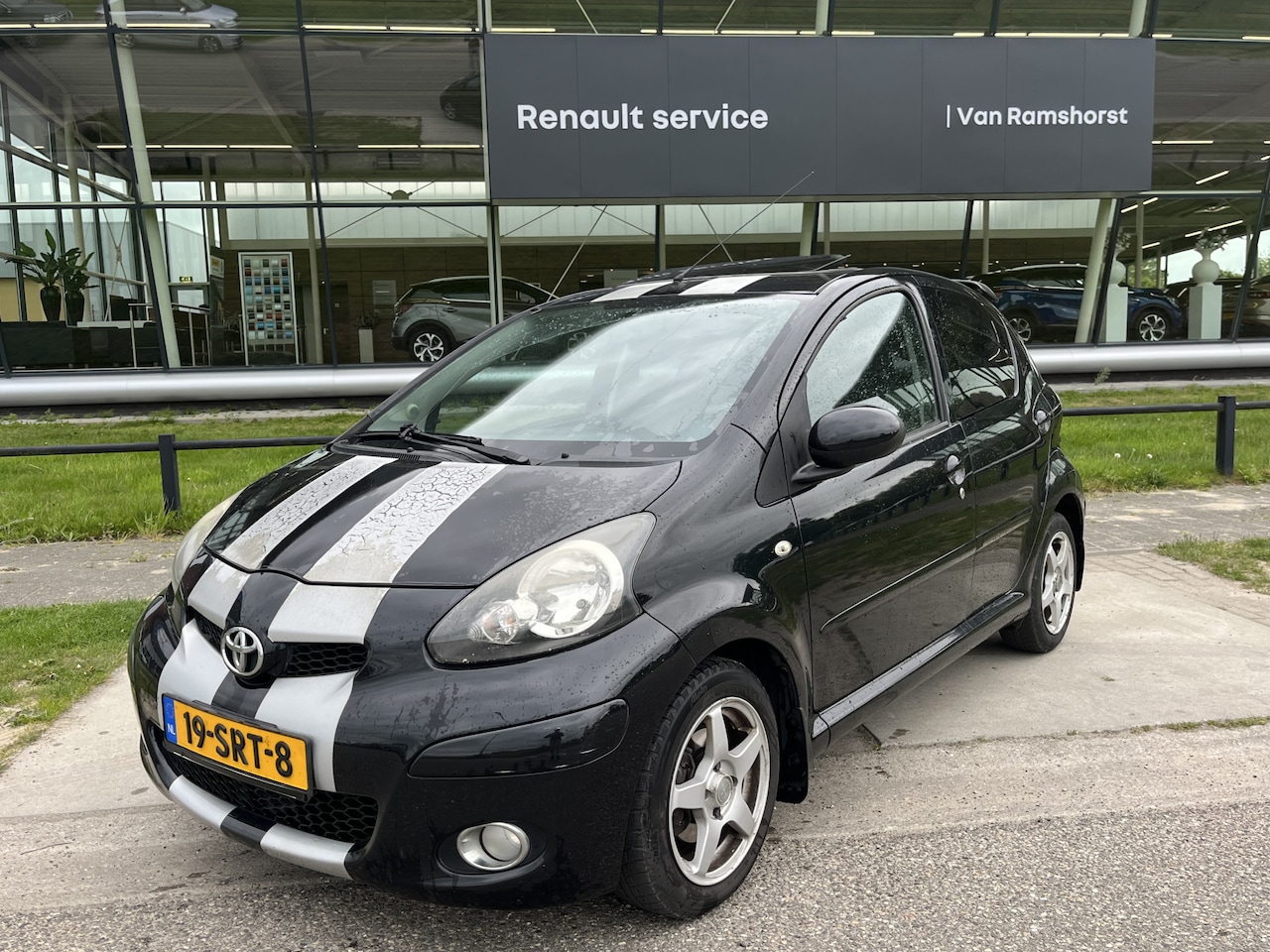 Toyota Aygo - 1.0-12V Dynamic Navigator / Dealer onderhouden / Automaat / Schuif-Kanteldak / Airco / - AutoWereld.nl