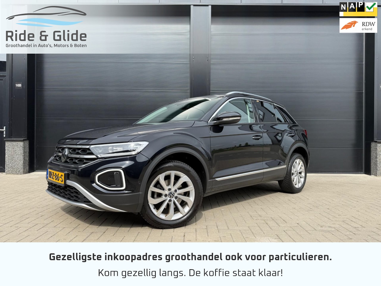 Volkswagen T-Roc - 1.5 TSI 150 pk Style automaat navi virtual IQ leer full - AutoWereld.nl