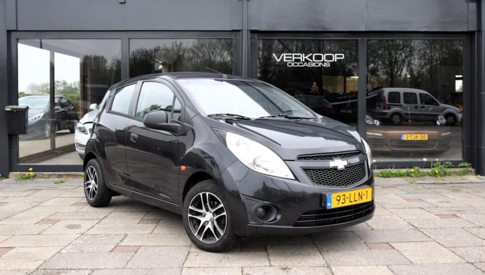 Chevrolet Spark - 1.0 16V LS Navigatie Carplay - AutoWereld.nl