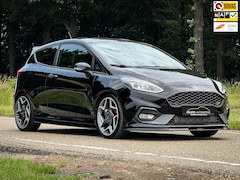 Ford Fiesta - 1.5 EcoBoost ST-3 | Performance pack | Milltek | Clima | Cruise | CarPlay | Metalic | PDC