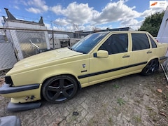 Volvo 850 - T-5R En 850R diverse projectauto's rood en geel
