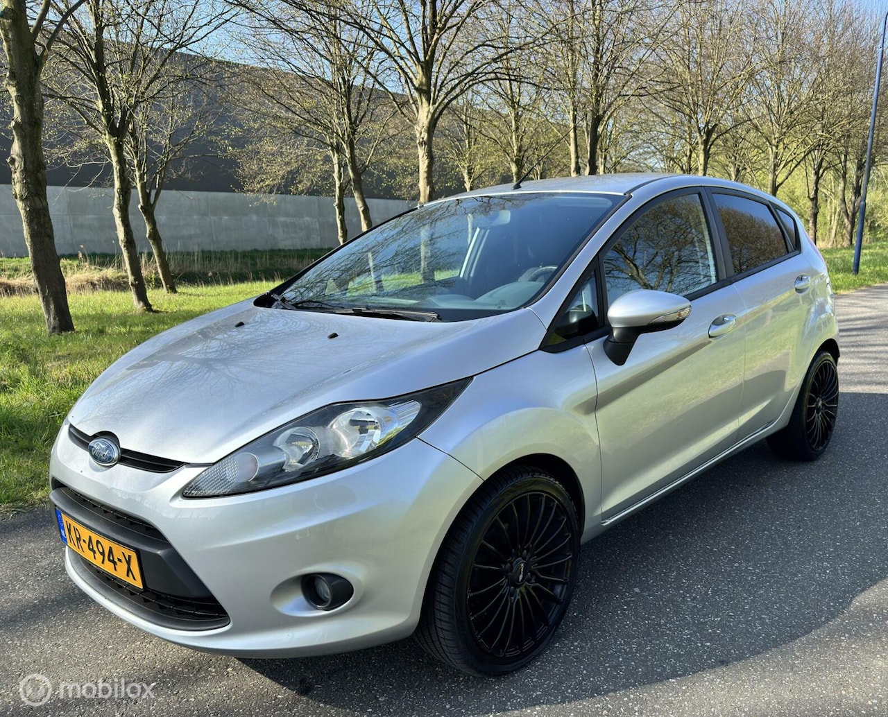 Ford Fiesta - 1.25 Trend*DISTRIBUTIE VV*PARKEERSENSOR*APK 1/26 - AutoWereld.nl