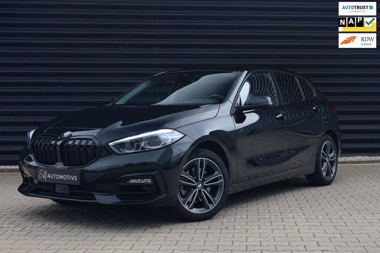 BMW 1-serie - 118i Executive Edition / CARPLAY / DIGITAL DASH / SFEER - AutoWereld.nl