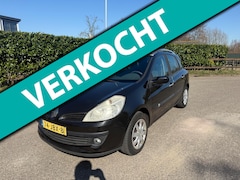 Renault Clio Estate - 1.2 TCE Dynamique Airco Benzine Dealer Onderhouden Radio/Cd