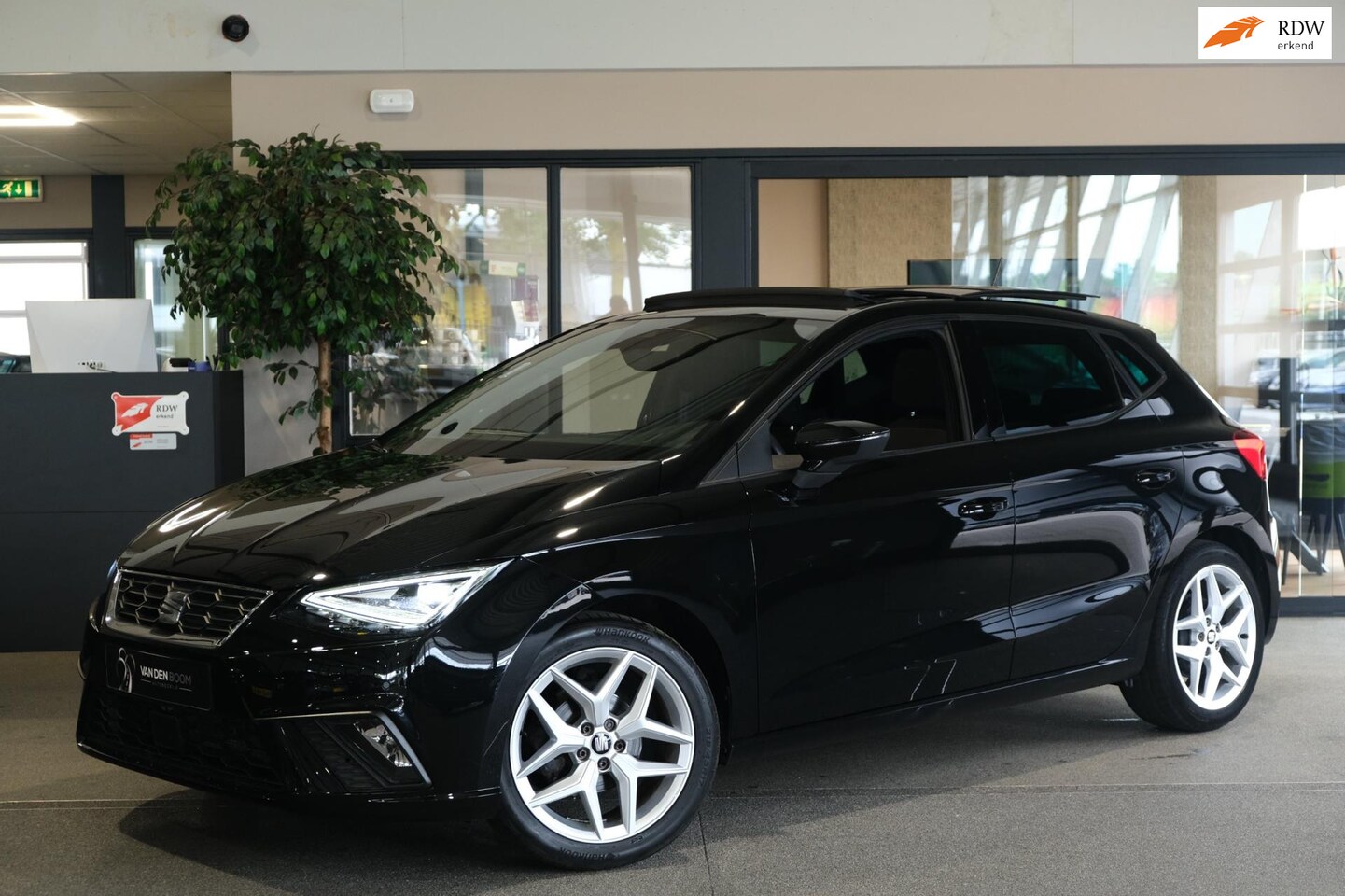 Seat Ibiza - 1.0 EcoTSI FR 95PK Pano Navi ACC PDC CAM Sfeer Beats - AutoWereld.nl