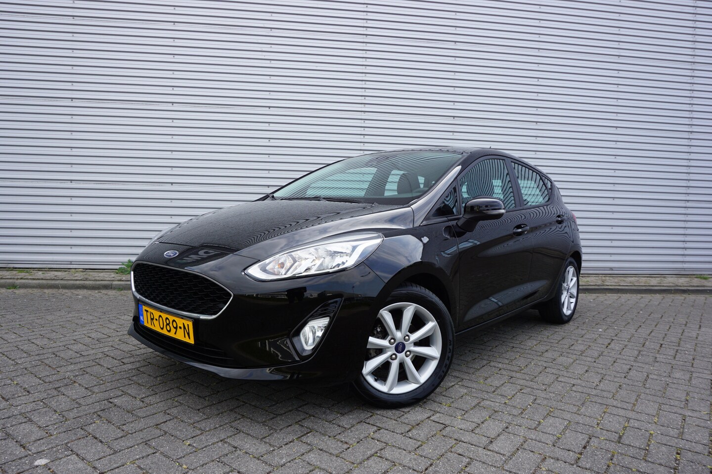 Ford Fiesta - 1.1 Trend / 1e Eigenaar / Airco / Navi / Lane ass. / Cruise / Parkeers. / NAP - AutoWereld.nl