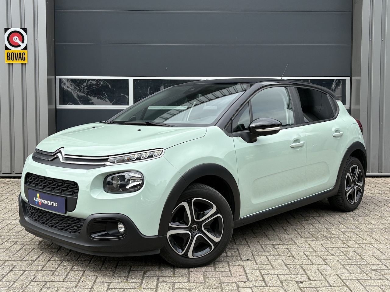 Citroën C3 - 1.2 PureTech S&S Feel | Navi | Carplay/Android | Cruise & Climate Control | PDC | DAB | In - AutoWereld.nl