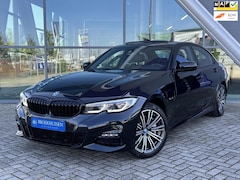 BMW 3-serie - 330e Plug In Hybride Business M Sport Plus 292pk Camera / HU Display / Dashcam