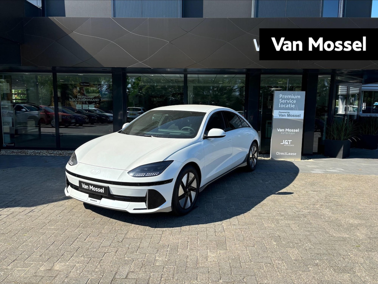 Hyundai IONIQ 6 - Connect 77.4 kWh | nieuw uit voorraad | NW prijs € 55.195,-  NU € 46.440,- - AutoWereld.nl