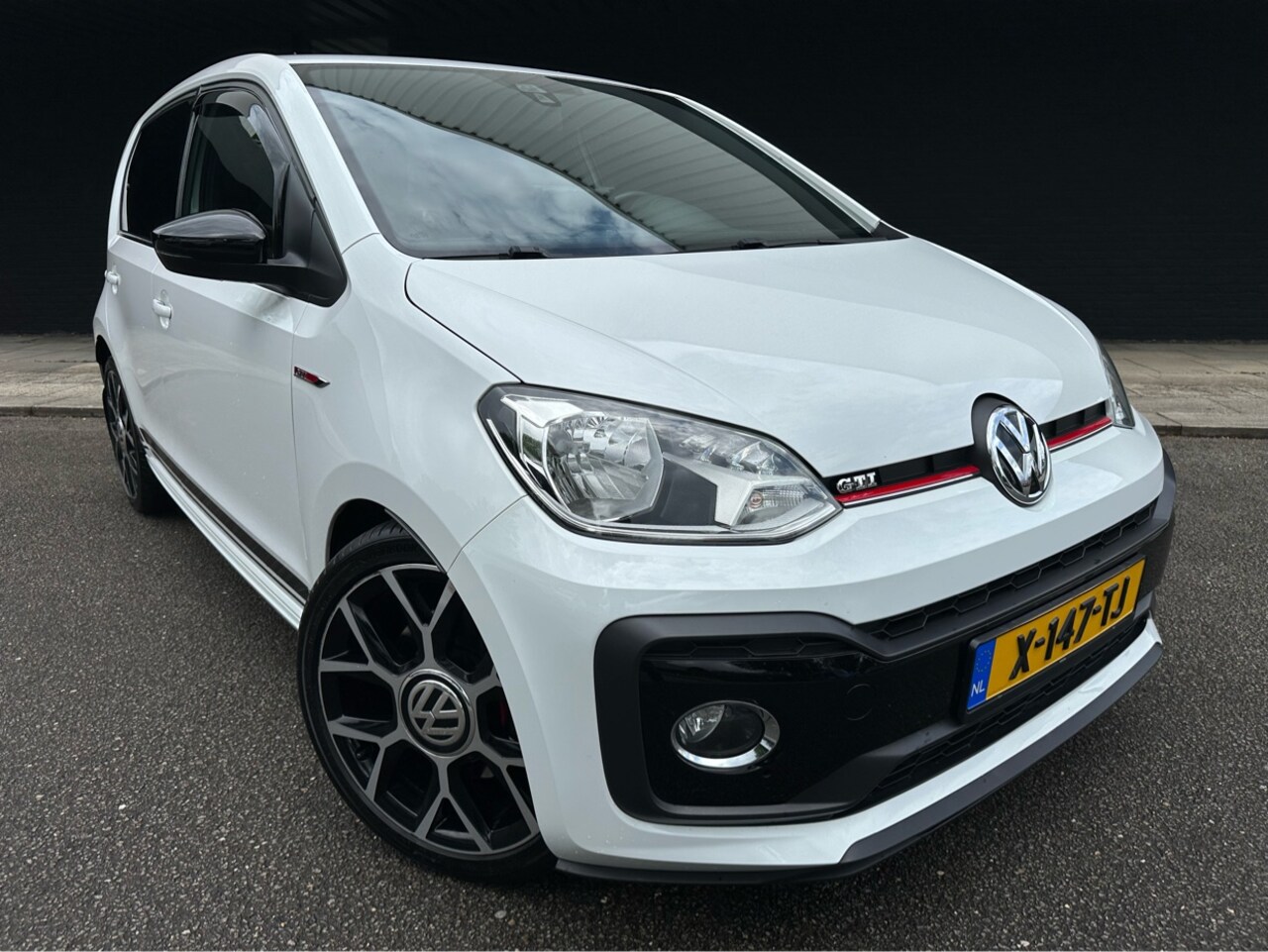 Volkswagen Up! - GTI // Carplay // Android auto // - AutoWereld.nl