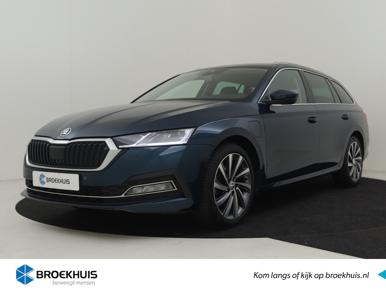 Skoda Octavia Combi - 1.4 TSI iV PHEV Business Edition Plus 204pk | Head up display | Park assist | Keyless | Ad - AutoWereld.nl