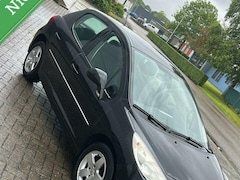 Peugeot 207 - 1.4 VTi Blue Lease Executive