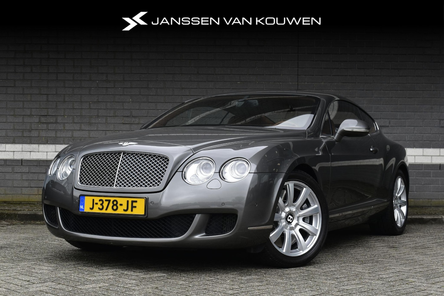 Bentley Continental GT - 6.0 W12 / Stipt onderhouden/ Bentley Certificaat / Keyless / Camera - AutoWereld.nl