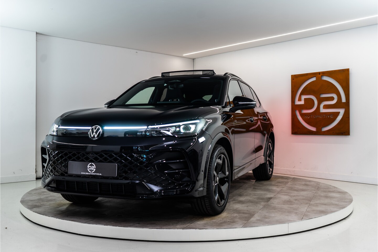 Volkswagen Tiguan - 1.5 TSI 2x R-Line FACELIFT | NIEUW - PER DIRECT LEVERBAAR | VOL OPTIE! 5 JAAR FABRIEKSGARA - AutoWereld.nl
