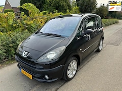Peugeot 1007 - 1.4-16V Sesam Sporty