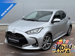 Toyota Yaris - 1.5 Hybrid 130 Executive Stoel- & Stuur verwarming, HUD, Dodehoek detectie, Parkeersensore