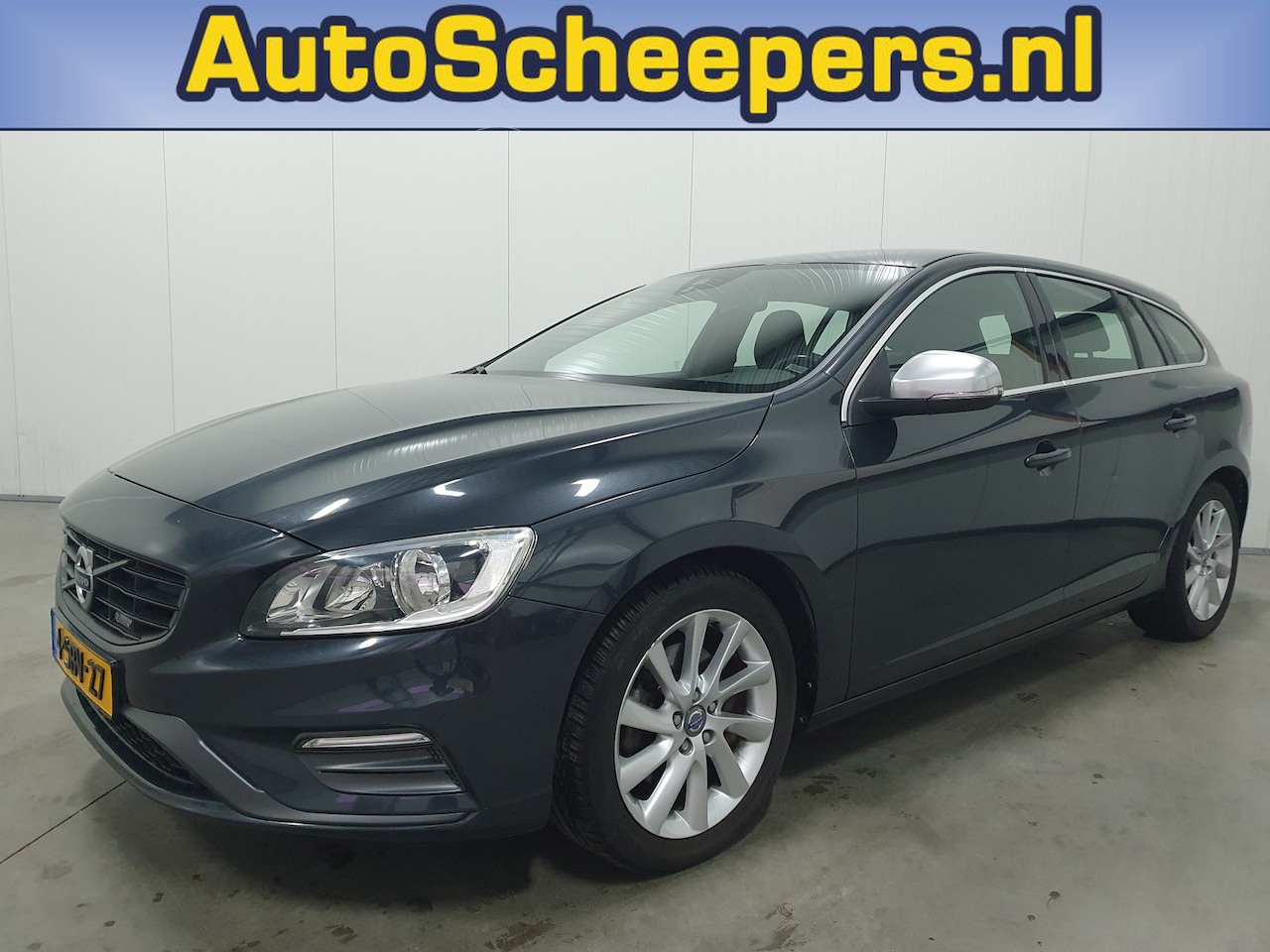 Volvo V60 - 1.6 D2 R-Design NAVI/H.LEDER/STOELVERW/TR.HAAK - AutoWereld.nl
