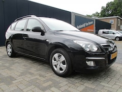 Hyundai i30 CW - 1.4i Blue Dynamic