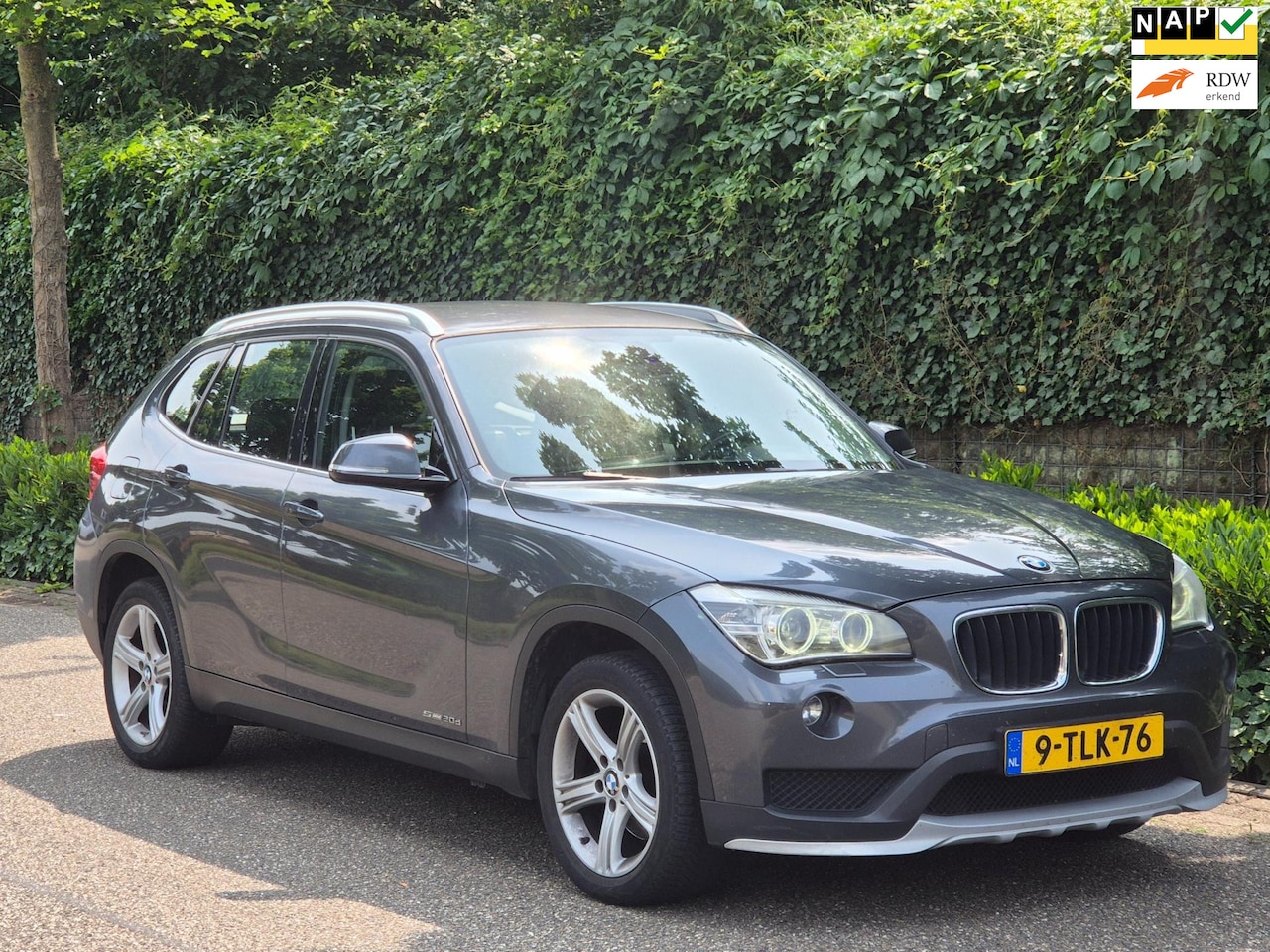 BMW X1 - SDrive 20d Executive Automaat Trekhaak NAP NL - AutoWereld.nl