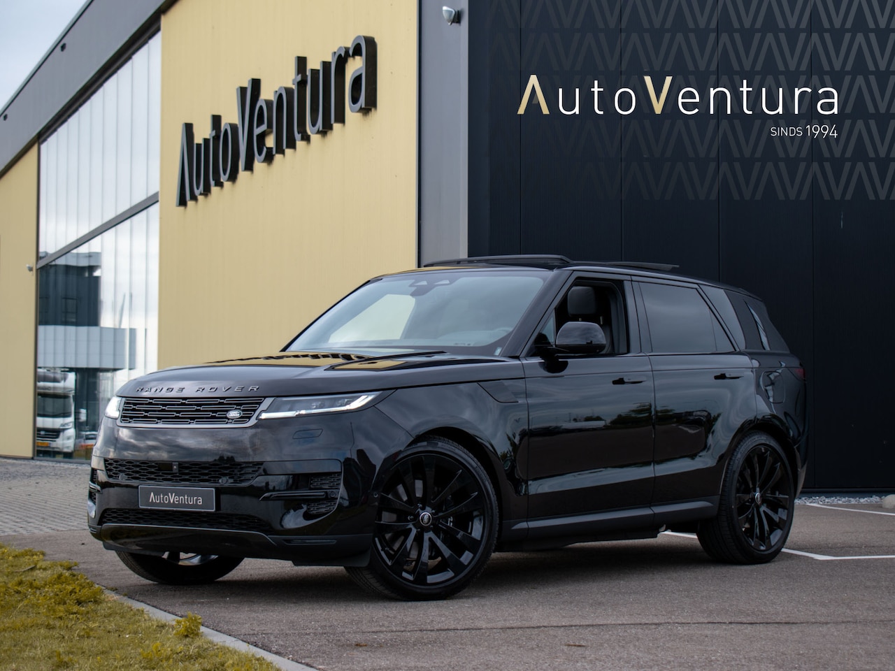 Land Rover Range Rover Sport - 3.0 P460e S PHEV Adapt. Cruise l Schuif- /kantel Pano l Cold Climate Pack l Meridian Sound - AutoWereld.nl