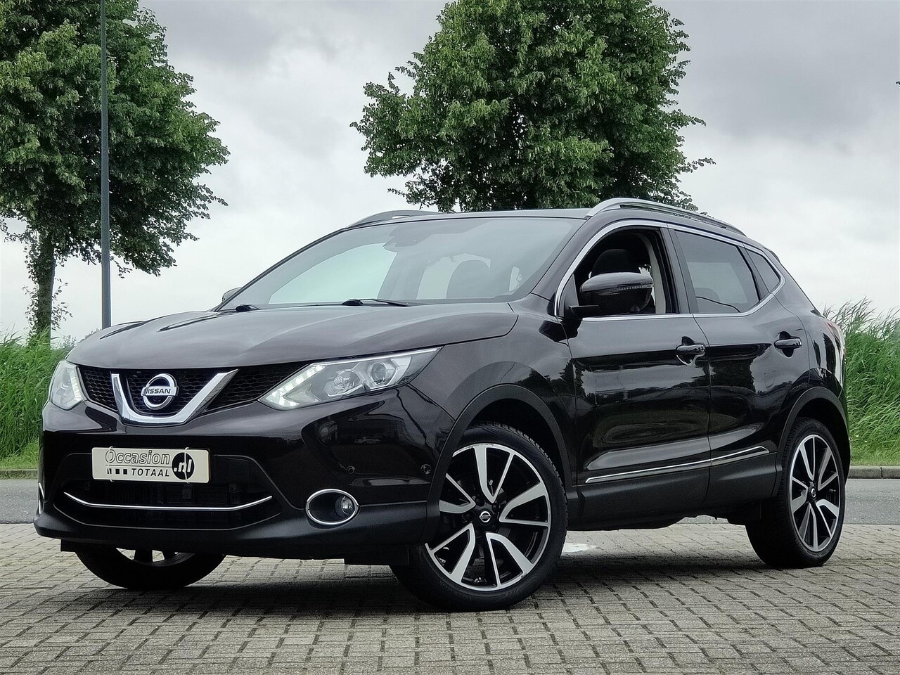 Nissan Qashqai - 1.2 Tekna | Automaat | Panorama | Leder | 360 Camera | Trekhaak - AutoWereld.nl