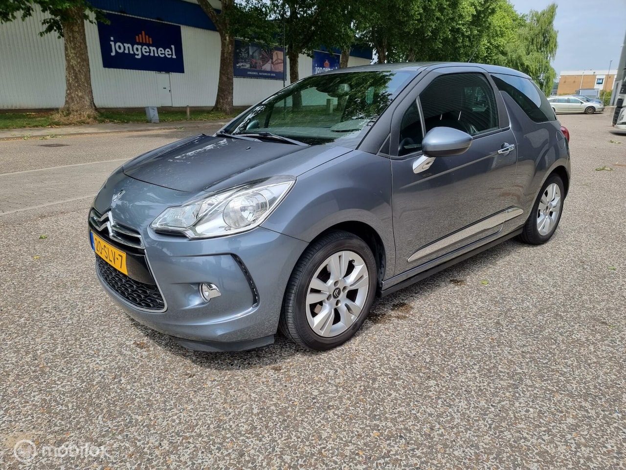 Citroën DS3 - 1.6 VTi So Chic. AUTOMAAT. - AutoWereld.nl