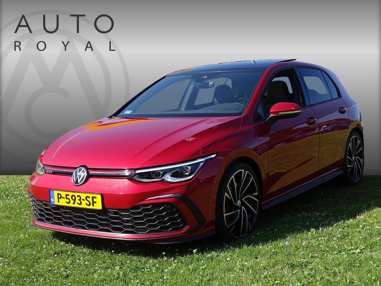 Volkswagen Golf - 2.0 GTi 245 pk 5-deurs - Automaat, Panoramadak, Sport Interieur, Camera, Navigatie, Multi - AutoWereld.nl