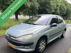 Peugeot 206 - 1.4 Gentry*AUTOMAAT*NAP*SCHERM