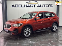 BMW X1 - SDrive18i Executive / Panorama dak / Navigatie full map / Cruise control / etc