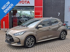 Toyota Yaris - 1.5 Hybrid Dynamic PARKEERCAMERA & -SENSOREN V+A STOELVERWARMING APPLE & ANDROID