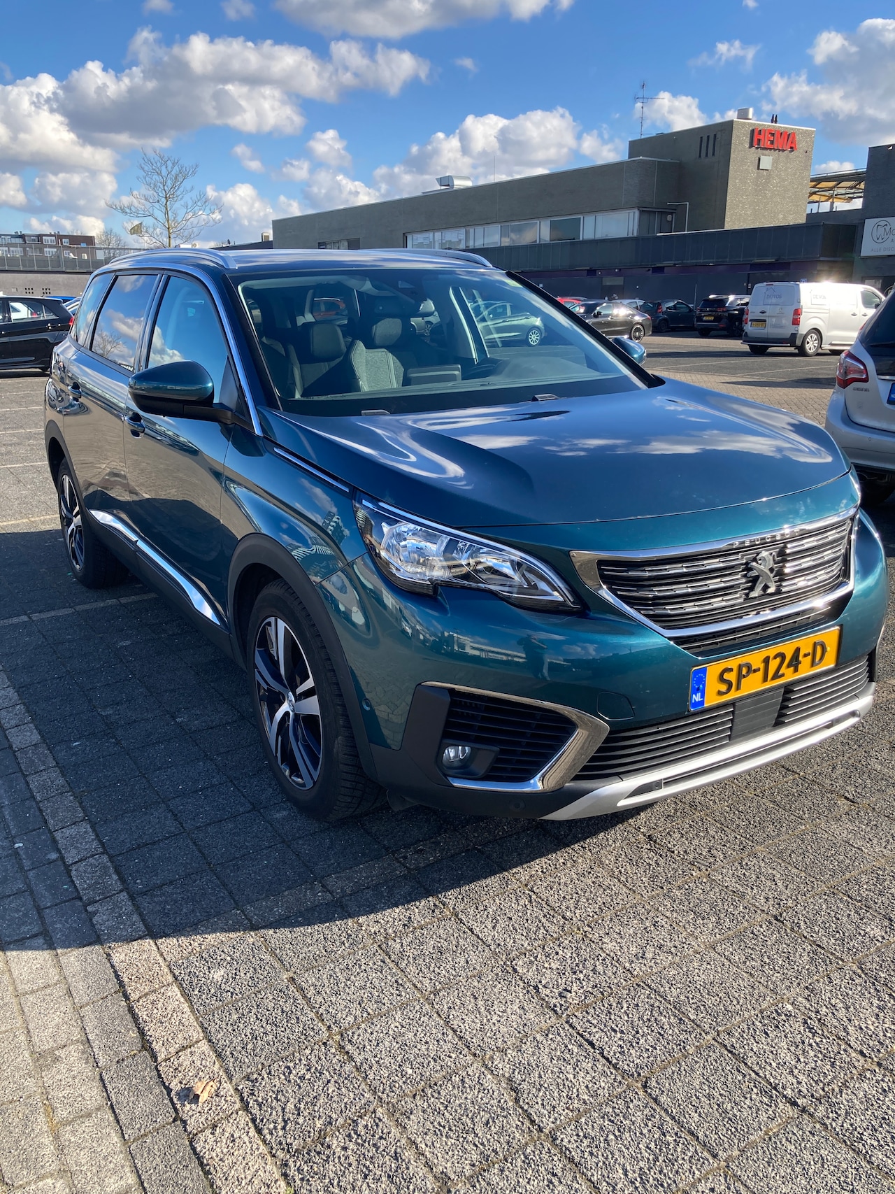 Peugeot 5008 - 1.2 PureTech Allure - AutoWereld.nl