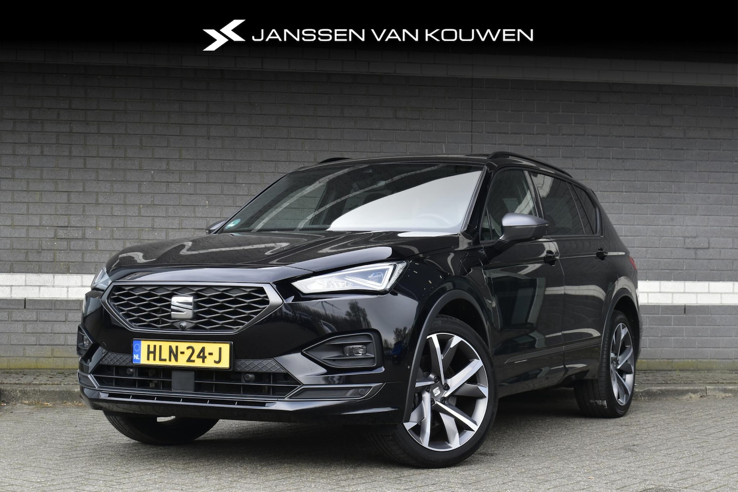 Seat Tarraco - 1.4 TSI e-Hybrid PHEV FR Business Intense / Panoramadak / Trekhaak / Safe & Driving Pack X - AutoWereld.nl
