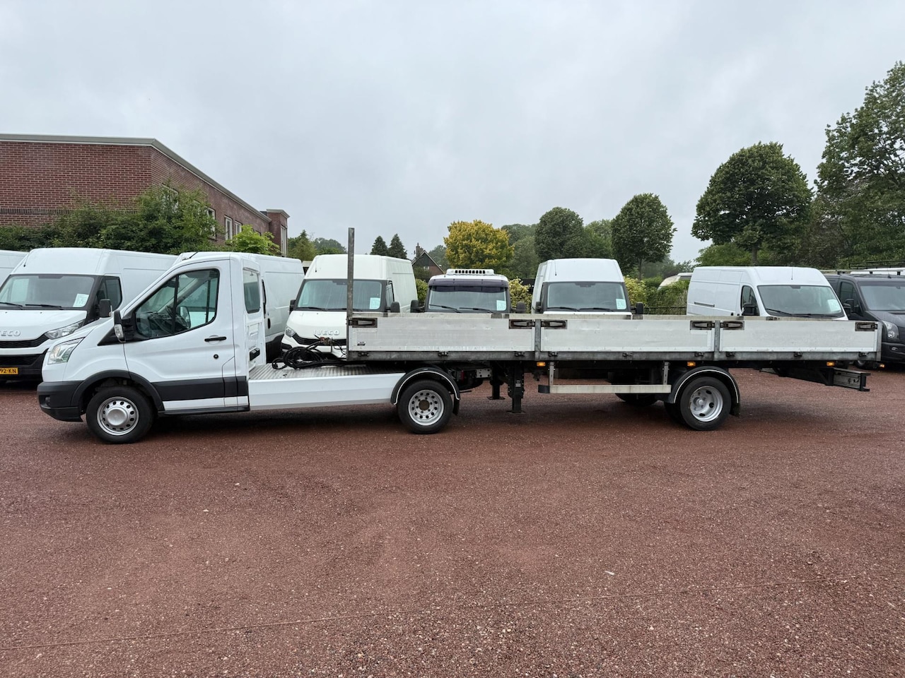 Ford Transit - BE Combinatie Trekker + Oplegger Bunk Trailer Vlak / Plat - AutoWereld.nl