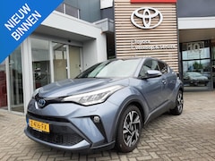 Toyota C-HR - 1.8 HYBRID DYNAMIC TREKHAAK NAVI STOEL/STUURVERW PARK-SENSOREN BLIND-SPOT 18"LMV APPLE/AND