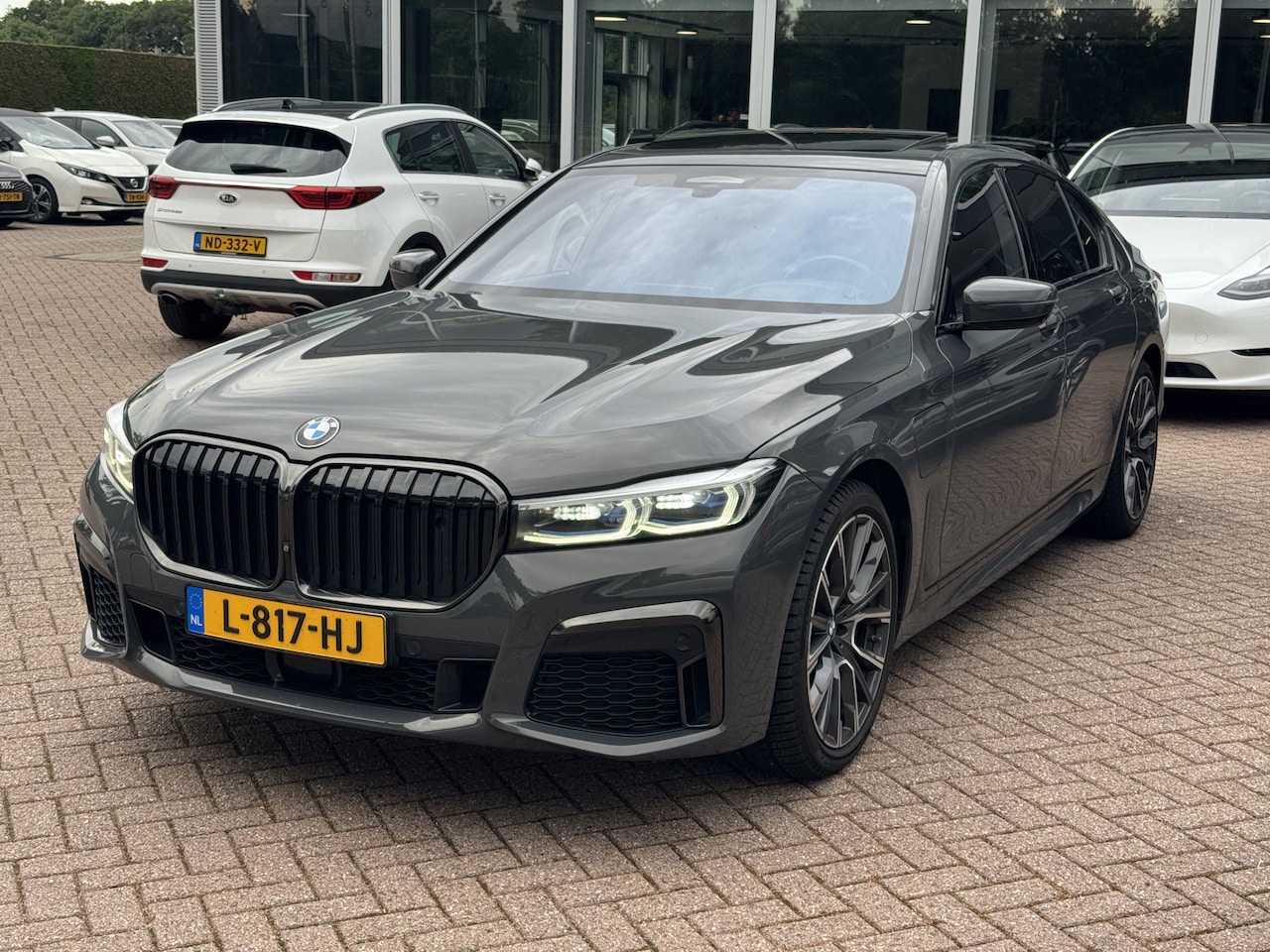 BMW 7-serie - 745e High Exe. M Sport / Schuifdak / 360Camera / Head-up / Softclose / 20'' / Volleder / N - AutoWereld.nl