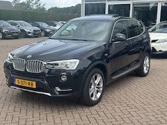 BMW X3 - xDrive20i High Executive / Trekhaak / Panoramadak / Half leder / 18''/ Navigatie / Parkeer