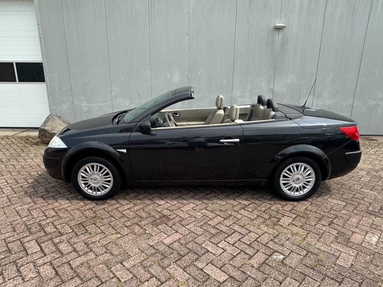 Renault Mégane coupé cabriolet - 2.0-16V Privilège 2.0-16V Privilège - AutoWereld.nl