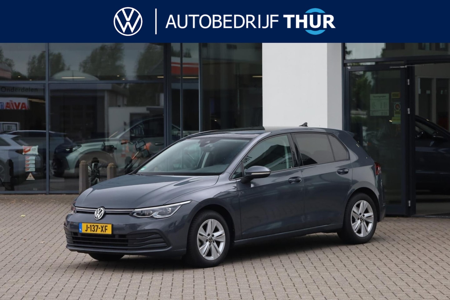 Volkswagen Golf - 1.5 TSI Life Business 1.5 TSI Life Business 130PK / 96kW, NL auto 1e eigenaar, trekhaak, panoramadak, privacy gl - AutoWereld.nl