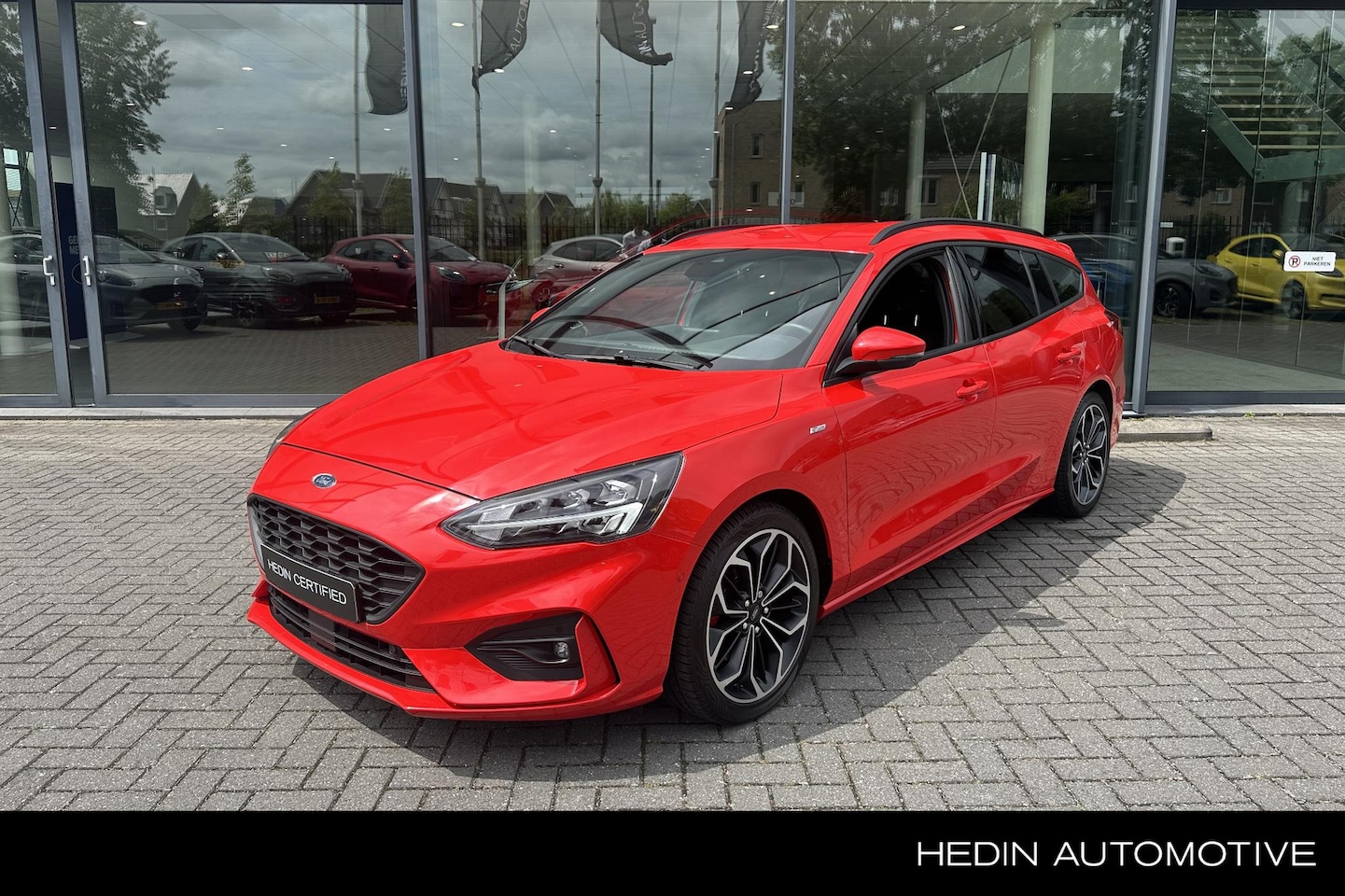 Ford Focus Wagon - 1.0 EcoBoost ST Line Business | Winter Pack | Design Pack | Comfort Pack | Parking Pack - AutoWereld.nl