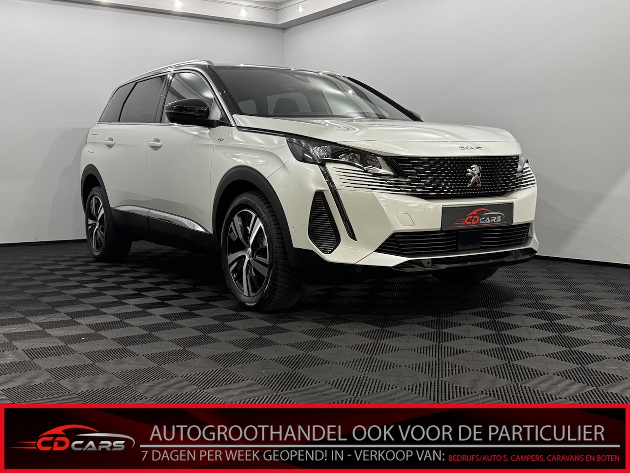 Peugeot 5008 - 1.2 PureTech GT- Line 7P Half leder, Camera, Navi, Keyless start, Virtual desk, Elektrisch - AutoWereld.nl