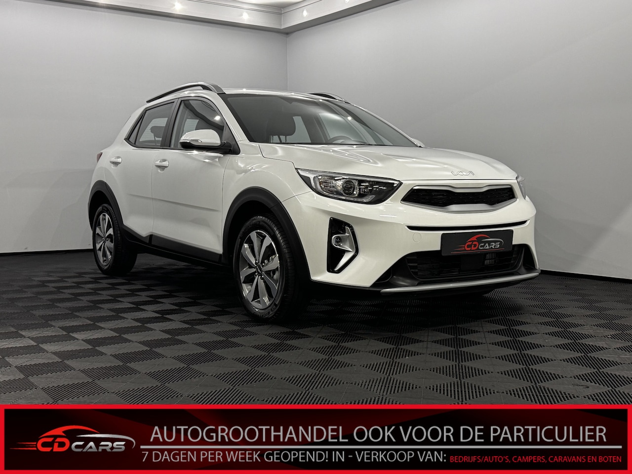 Kia Stonic - 1.0 T-GDi MHEV DynamicPlusLine Clima, Camera, Navi, Winterpakket, Cruise control adaptief, - AutoWereld.nl