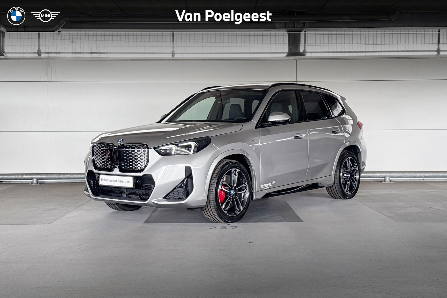 BMW iX1 - eDrive20 67 kWh | M Sportpakket Pro - AutoWereld.nl