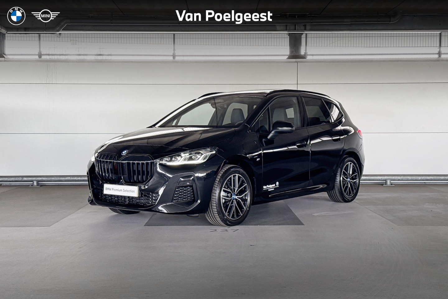 BMW 2-serie Active Tourer - 225e xDrive | Stuurwielrand verwarmd | Glazen panoramadak - AutoWereld.nl