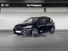 BMW 2-serie Active Tourer - 225e xDrive | Stuurwielrand verwarmd | Glazen panoramadak