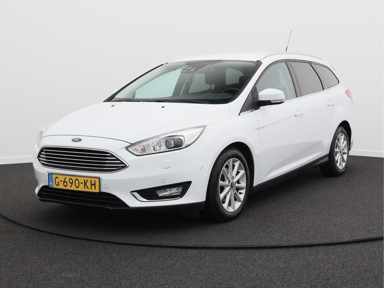 Ford Focus Wagon - 1.0 Titanium Edition/ compleet/ mooie auto! - AutoWereld.nl