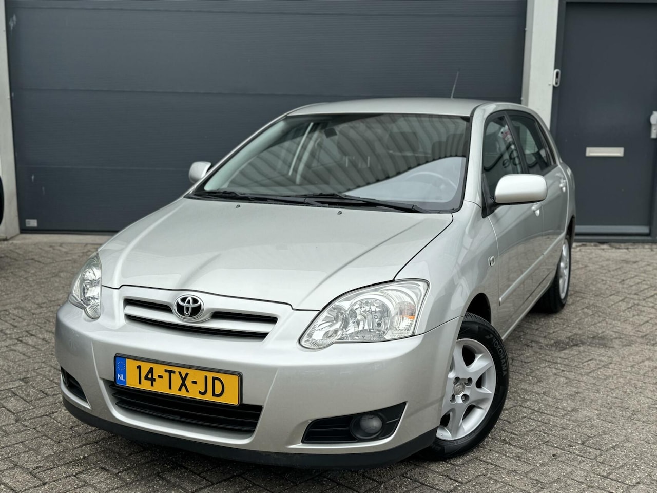 Toyota Corolla - 1.6 VVT-i Automaat / Dealer OH - AutoWereld.nl