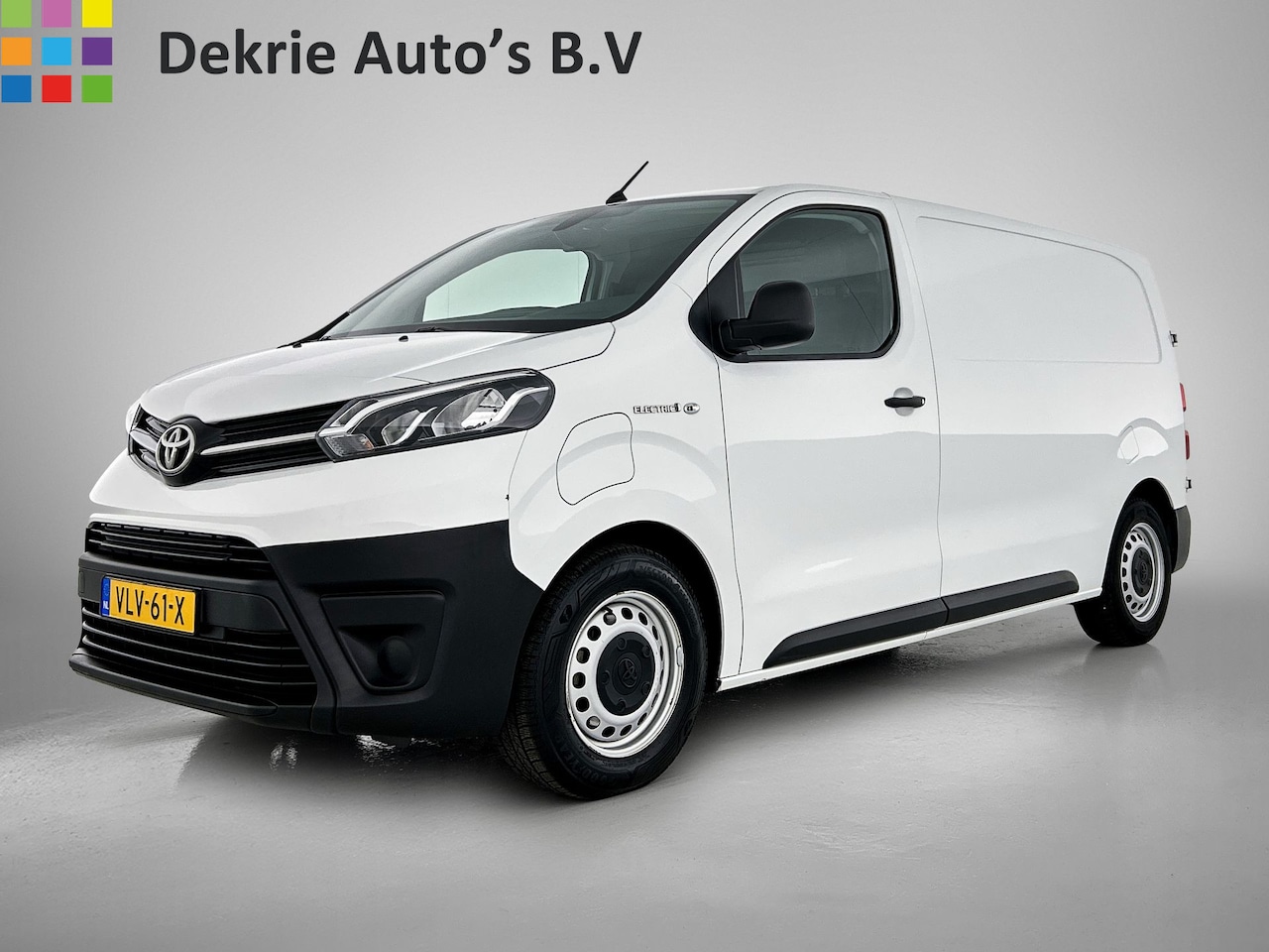 Toyota ProAce Electric Worker - L2 Extra Range 75 kWh +/- 330KM / 3Pers. / Navigatie / Airco / Mooie Bedrijfswagen inricht - AutoWereld.nl