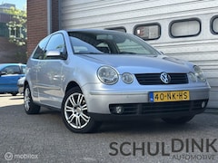 Volkswagen Polo - 1.4-16V Highline CRUISE CONTROLE|AIRCO