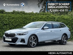 BMW 5-serie Touring - 530e M-Sport | 20'' | Panorama. | Park. + Driv. Plus | Head-Up | Trekhaak | Stuur + stoelv
