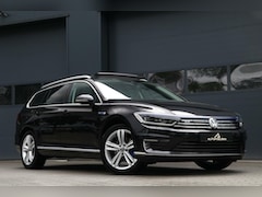 Volkswagen Passat Variant - 1.4 TSI GTE Highline Panodak VirtualDash Standkachel Trekhaak Leder/Alcantara Sfeerverlich